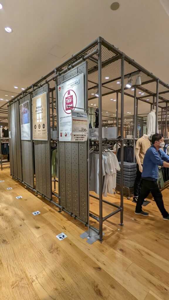 4. Desain Pop-up Store Industrial Modular