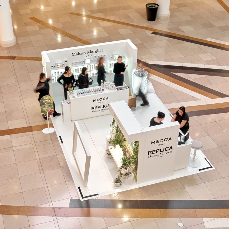 Vendor Booth Event Valentine di Mall Aesthetic - Pop-Up Installation & Display