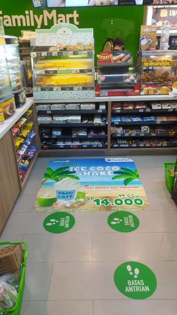 jasa pembuatan sticker - sticker lantai atau floor sticker family mart