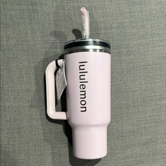 3 Jasa Pembuatan Tumbler Custom - Tumbler Lulu Minimalis Gaya Eksekutif Muda