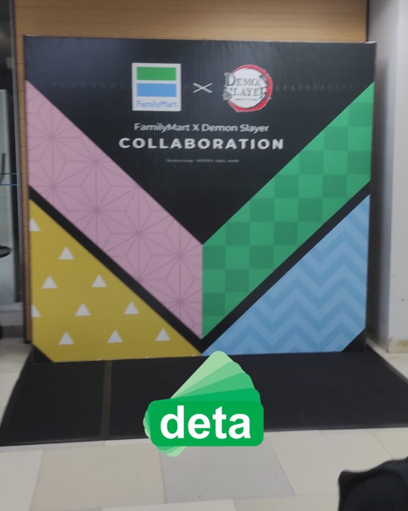 backdrop photo for familymart x demon slayer by deta