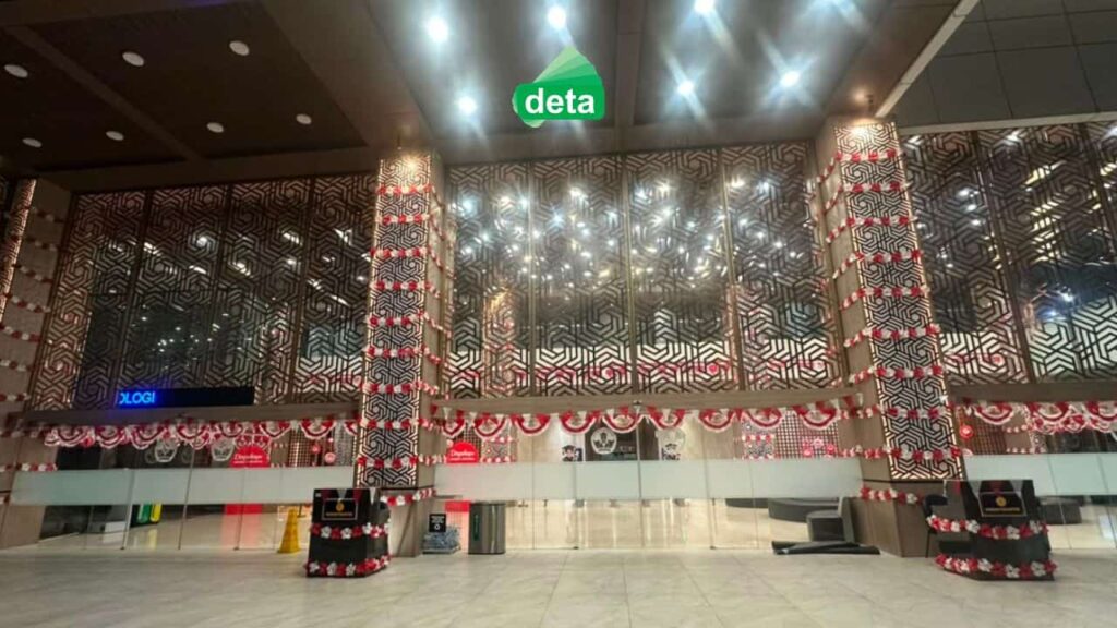 Jasa Dekorasi 17 Agustus by deta untuk kemendikbud - tampak depan dari luar lobi mode horizontal