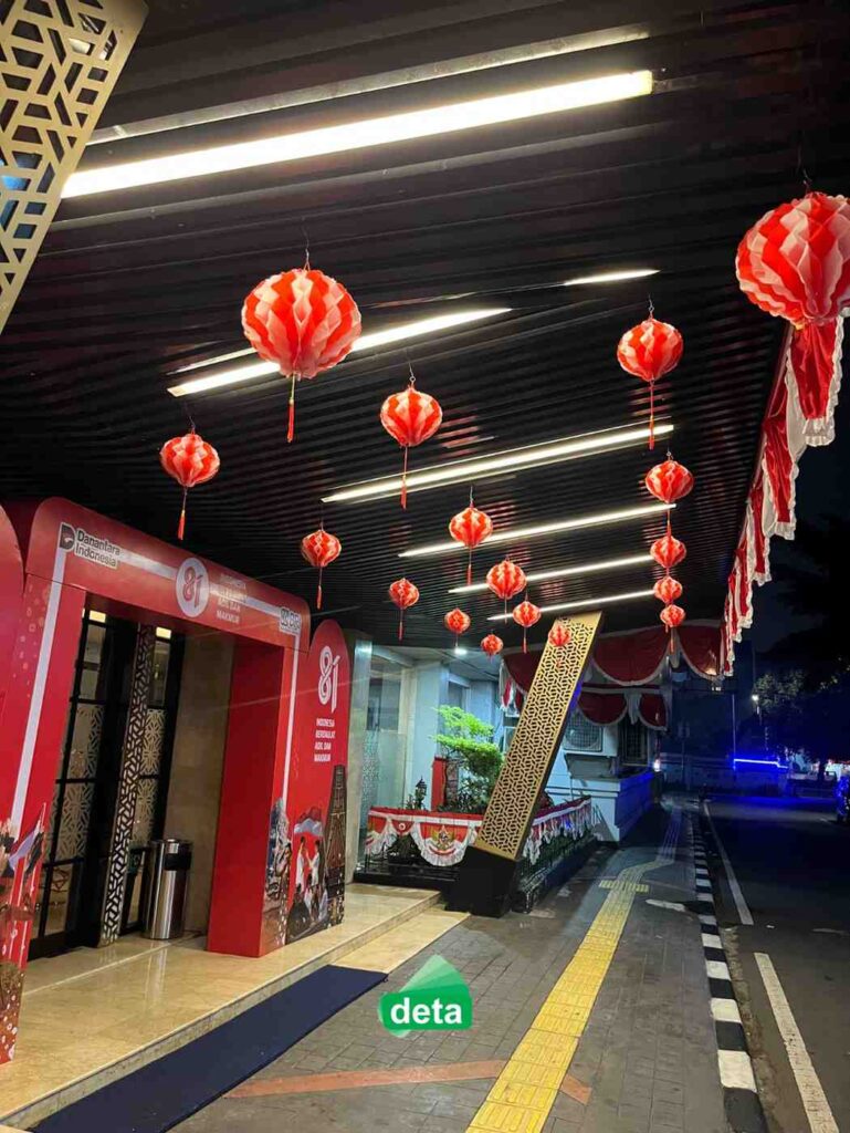 Jasa dekorasi 17 agustus by deta untuk Kanca BRI Jakarta Veteran - Jasa Pembuatan Gate Pintu masuk Kantor tampak samping