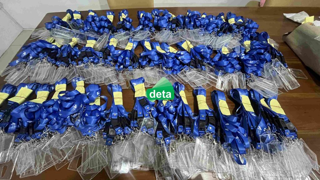 Jasa pembuatan id card acrylic by deta untuk vivo 425 pcs