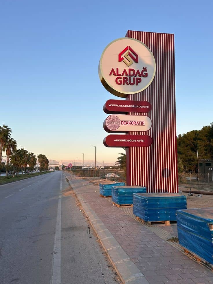 Vendor Pylon Sign atau totem - us polysign by pinterest