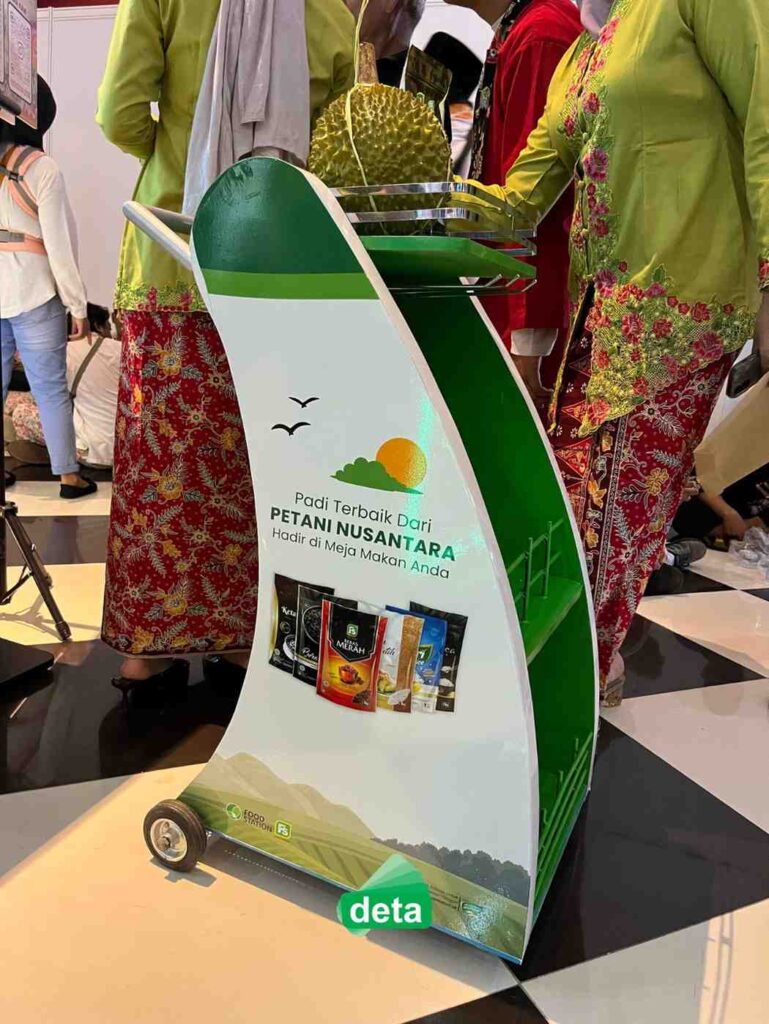 jasa pembuatan troli atau rak display by deta - food station event prj 2026 tampak samping